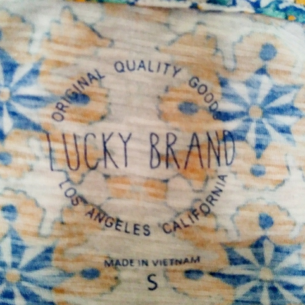 🌹3/$30 Lucky brand short Sleeve print top - Picture 4 of 4